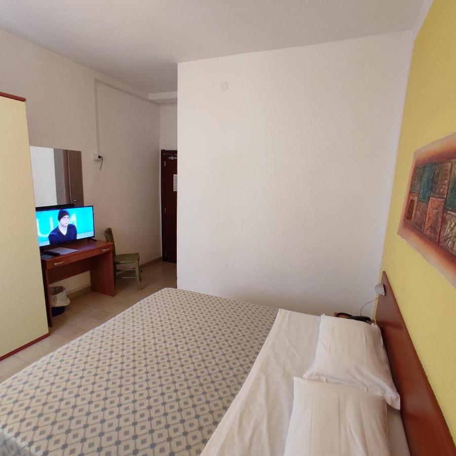 Hotel Il Gabbiano Альгеро Экстерьер фото