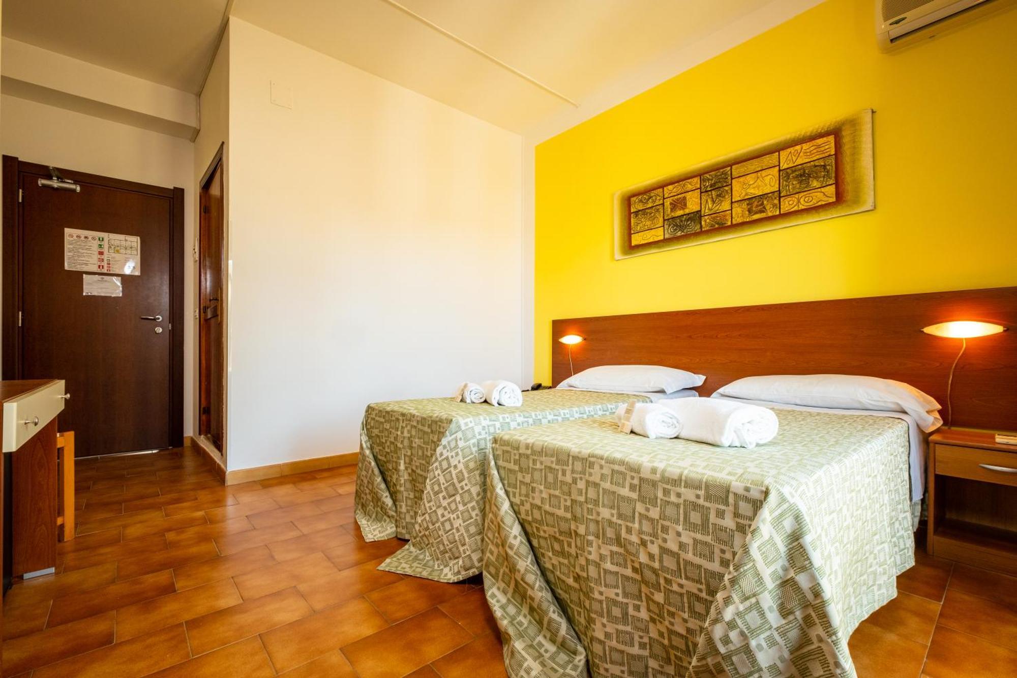 Hotel Il Gabbiano Альгеро Экстерьер фото