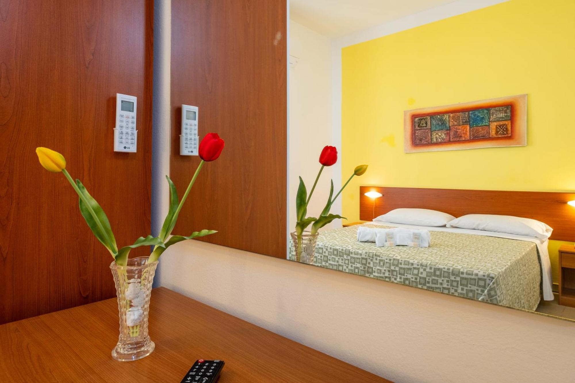 Hotel Il Gabbiano Альгеро Экстерьер фото