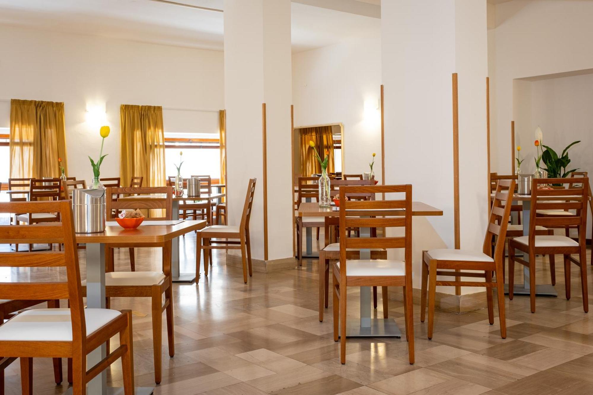 Hotel Il Gabbiano Альгеро Экстерьер фото